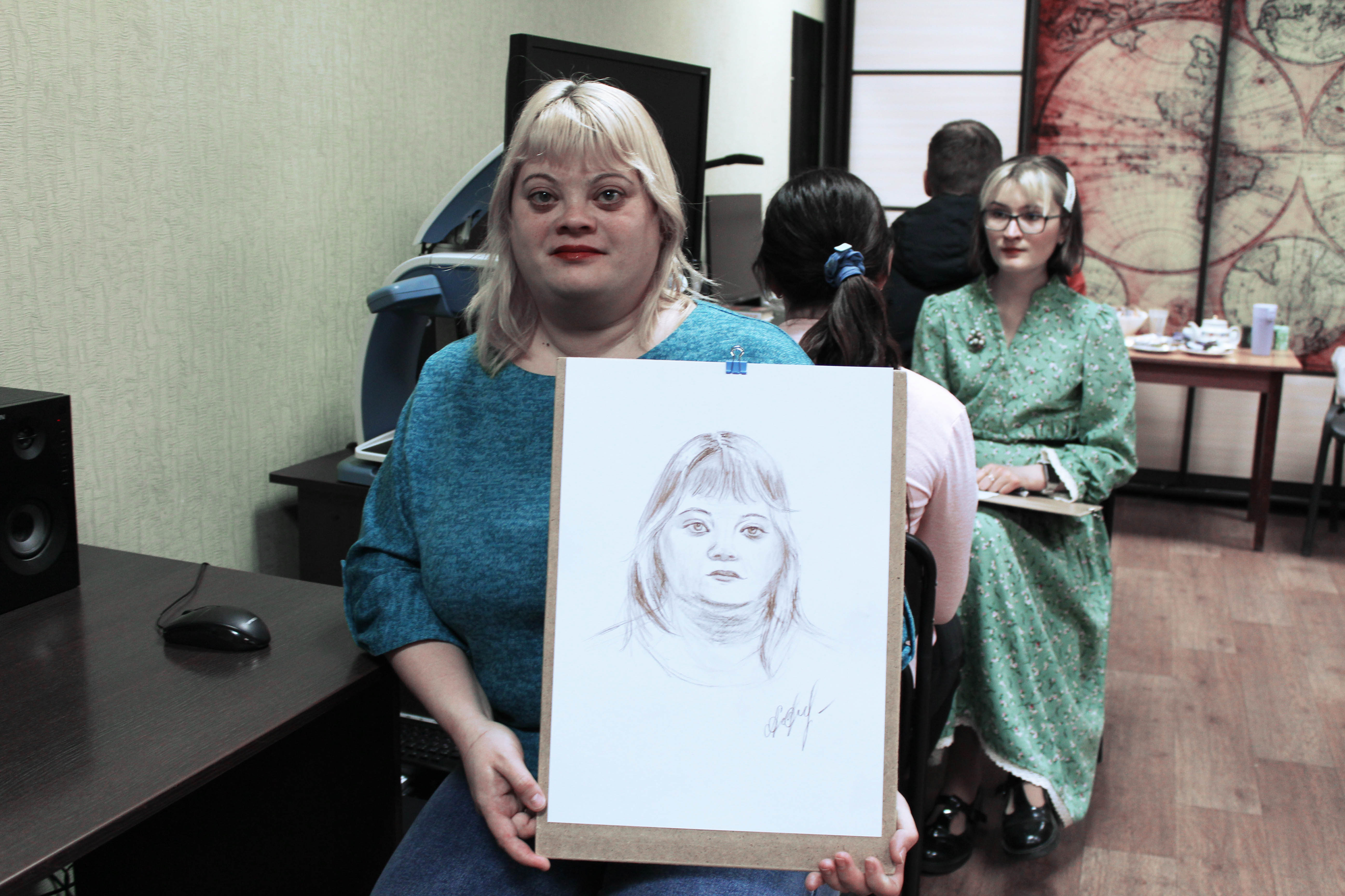 Нить дружбы сплетена!