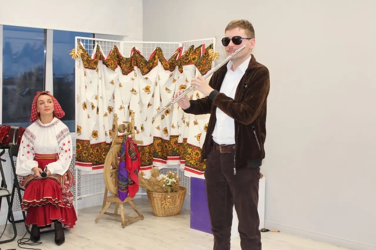 Нить дружбы сплетена!